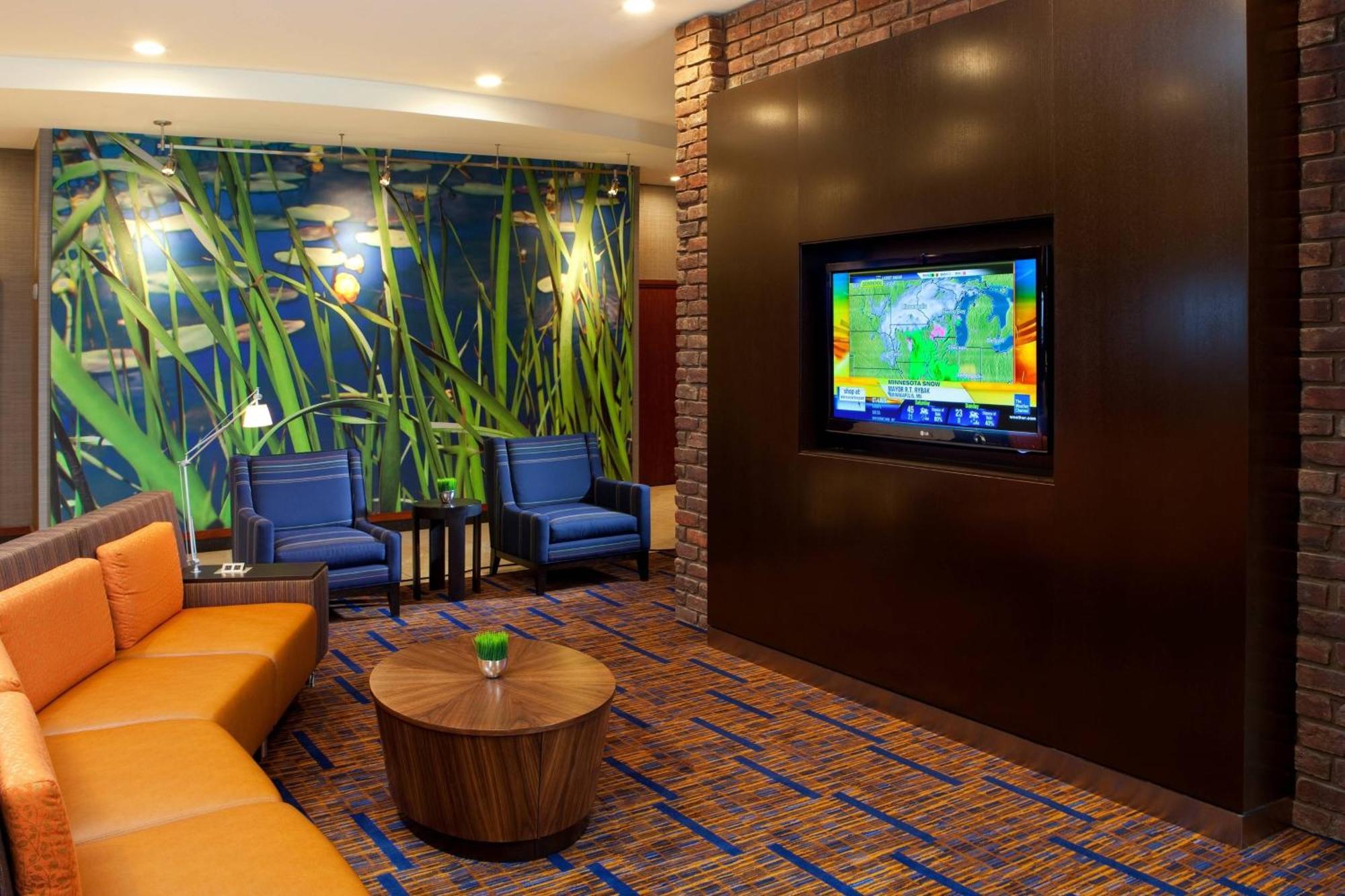 Отель Courtyard By Marriott Birmingham Downtown At Uab Экстерьер фото