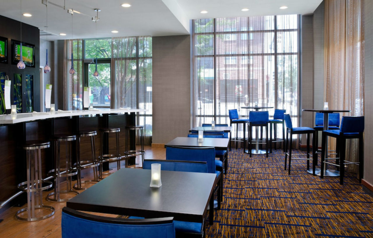 Отель Courtyard By Marriott Birmingham Downtown At Uab Экстерьер фото